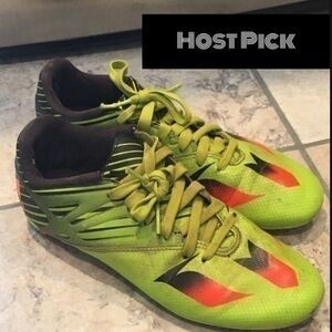 Boy’s Adidas soccer cleats size 5.5